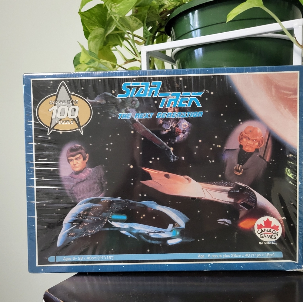 Star Trek TNG 1993 Canada Games Canada 100 Piece Jigsaw **SEALED**